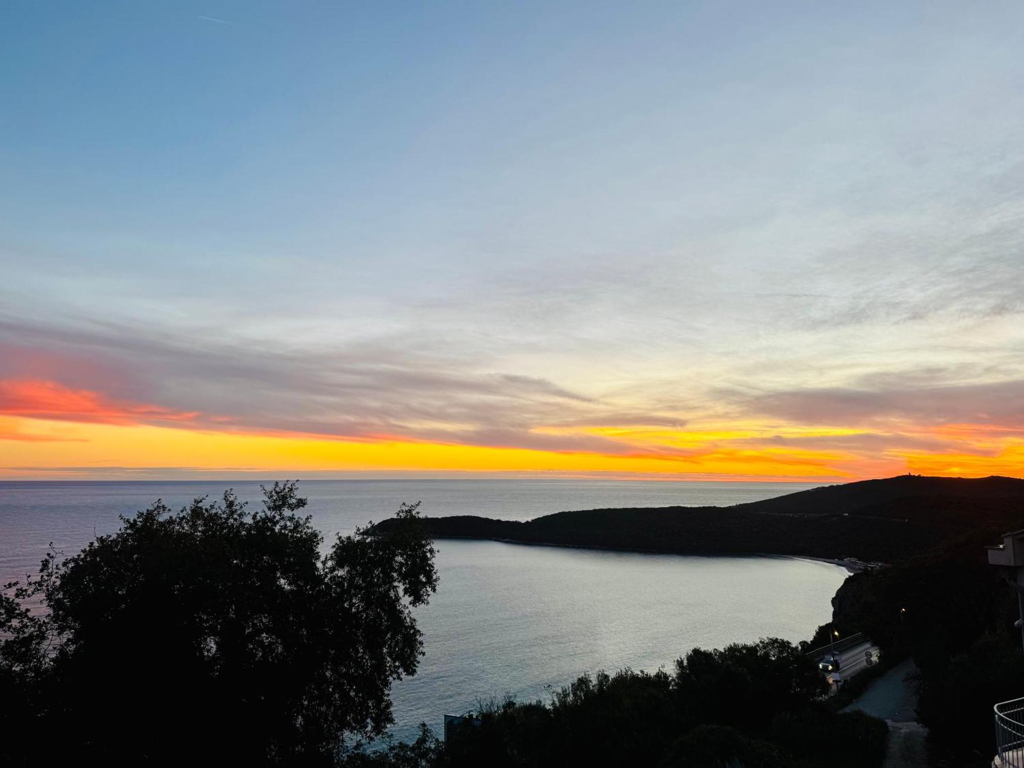 Budva Felix Suites Ngoại thất bức ảnh